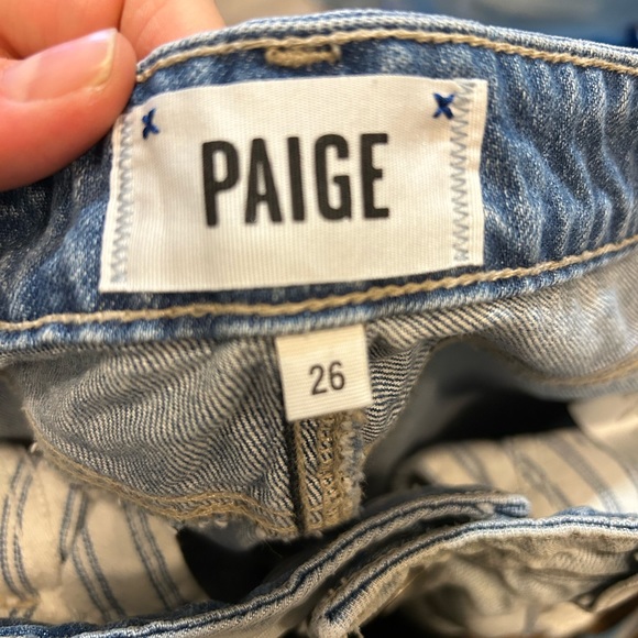 Paige Grant Distressed Cuffed Light Wash Denim Shorts - size 26 - Picture 4 of 5